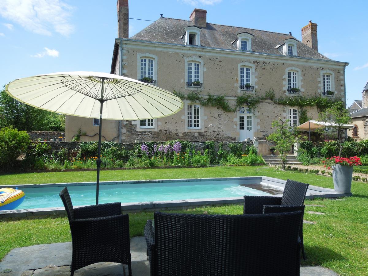 Le Presbytere Du Vigneau Menil Экстерьер фото
