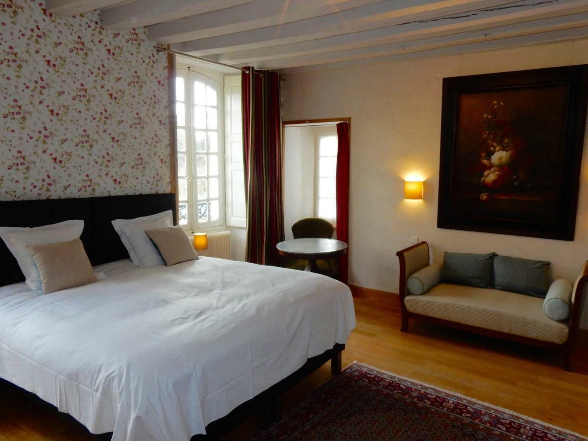 Le Presbytere Du Vigneau Menil Экстерьер фото